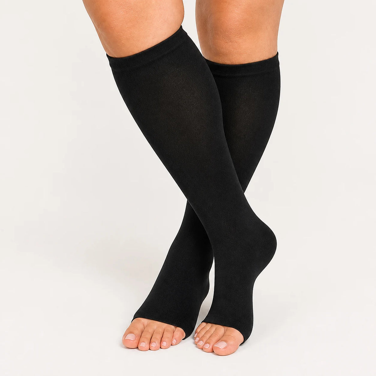 Detalle de calcetines sin punta KIMA negros
